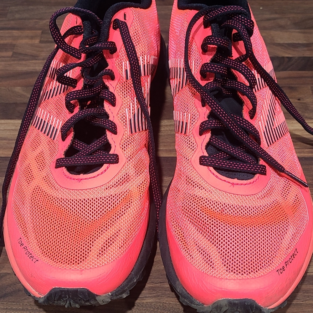 New balance women's running shoes size 11